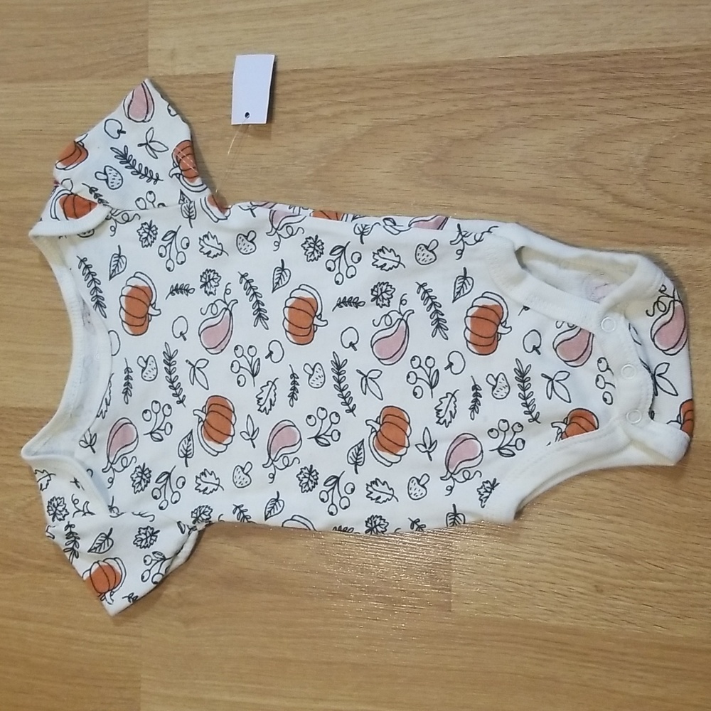 Koalababy orange/peach and white pumpkin print top 6-9 months NWT